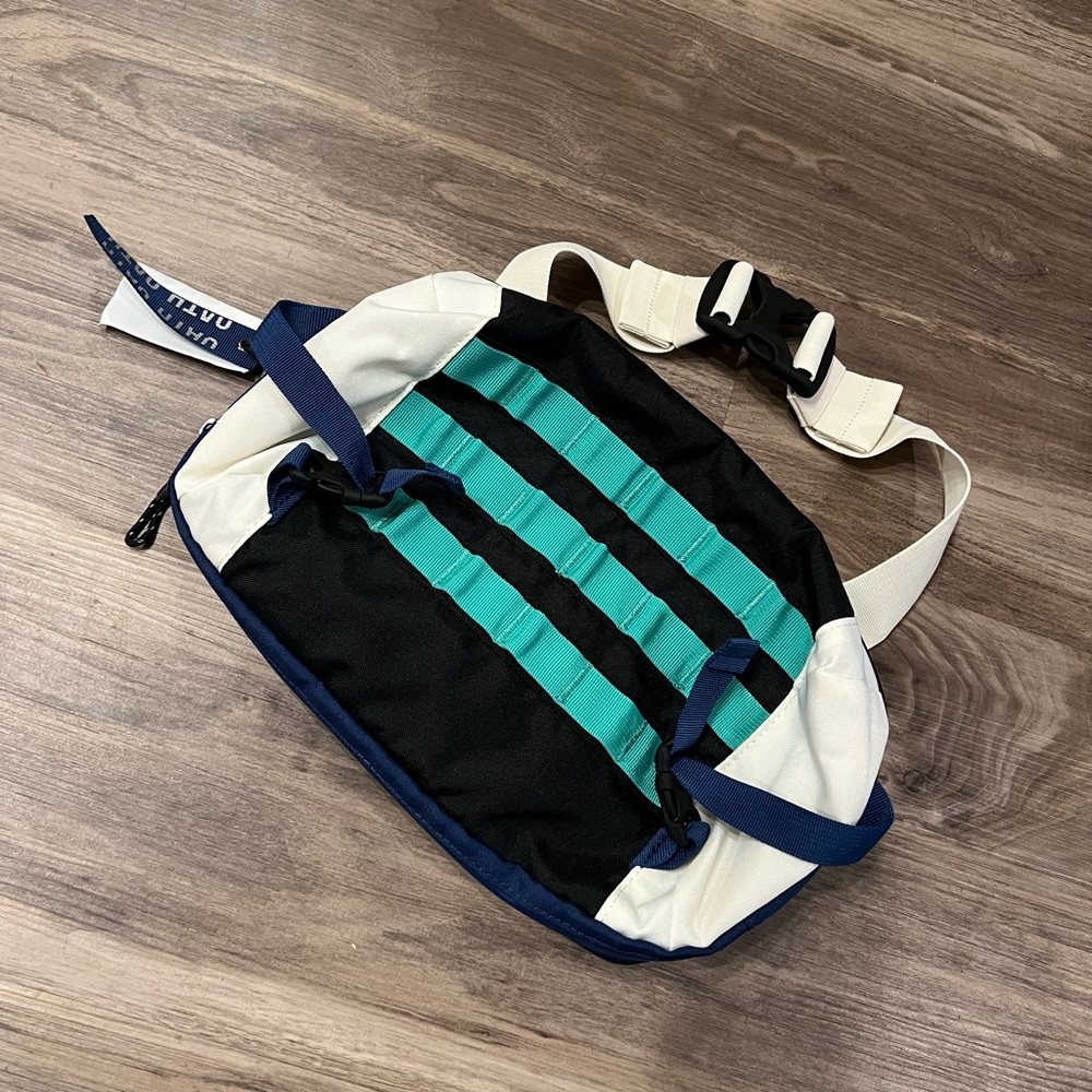 NWT🖤 Oath Unisex Crossbody Belt Bag